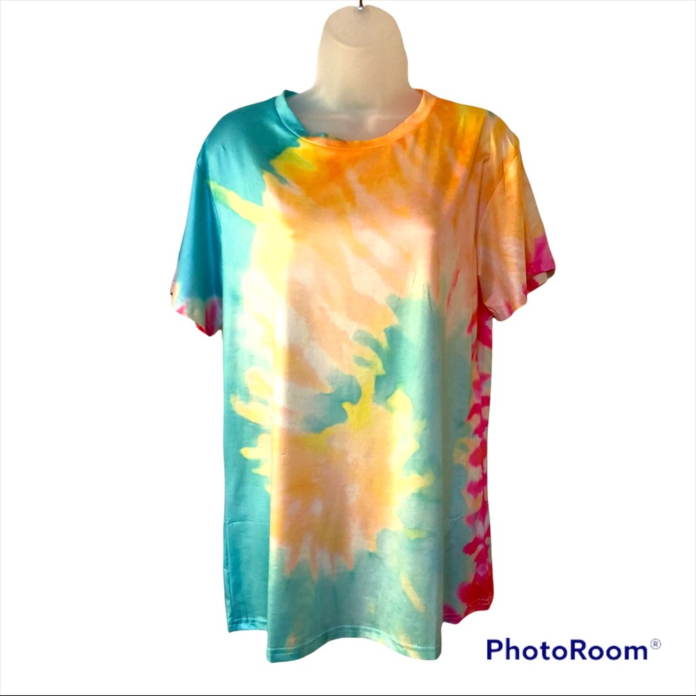 Silky Polyester Spandex Tie Dye T-Shirt - Size Medium